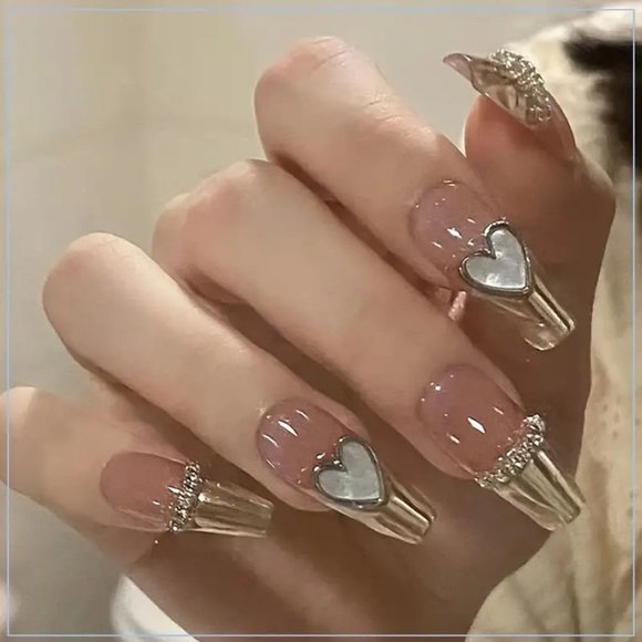 NWT Press On Nails French 3D Hearts & Rhinestone Coffin Fake Nails - Picture 2 of 5